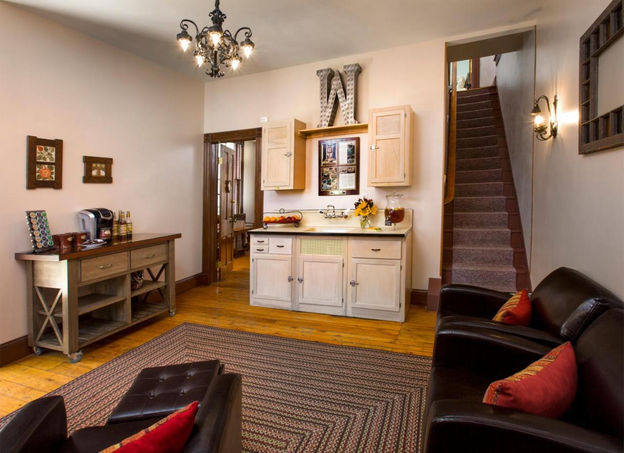 Weller Haus Bed, Breakfast & Event Center Bed and Breakfast Bellevue Εξωτερικό φωτογραφία